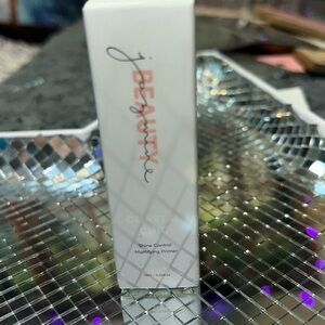 #180- (NIB) Jasmine beauty shine control matifying primer